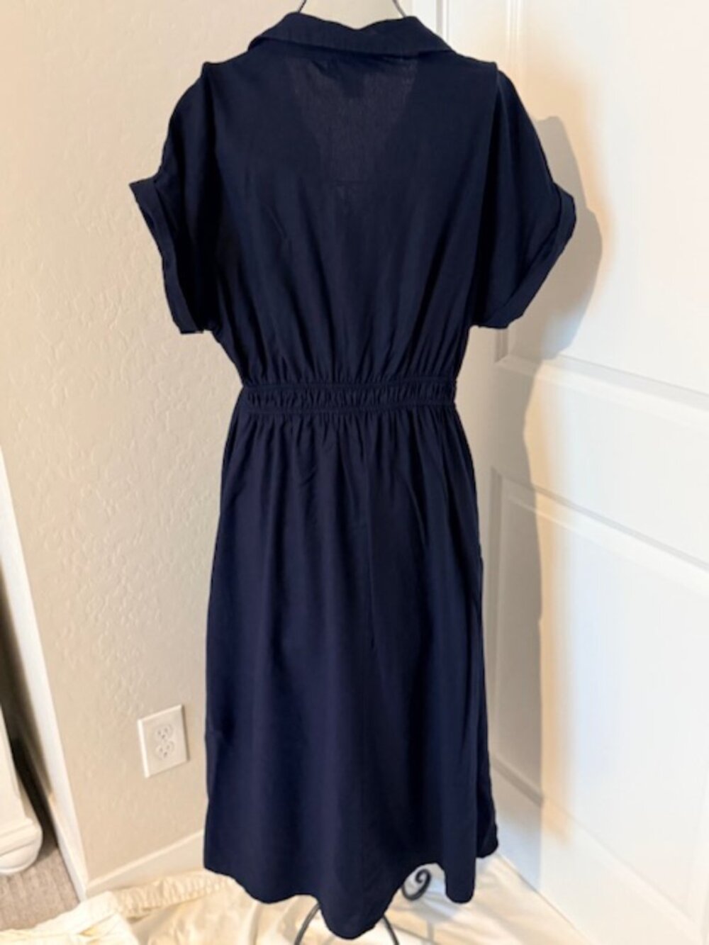 Tahari Classic Navy Blue Button-Front Midi Dress with Pockets, Size L - Picture 5 of 9